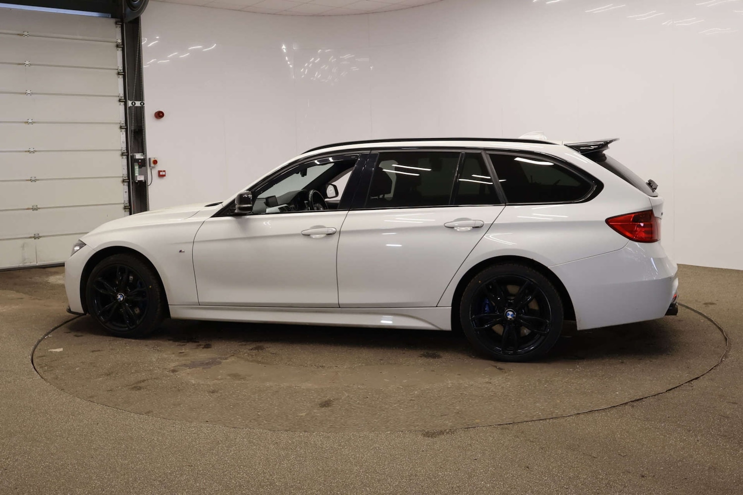 Used BMW 3 Series 2015 for sale - 77920716: Photo 4