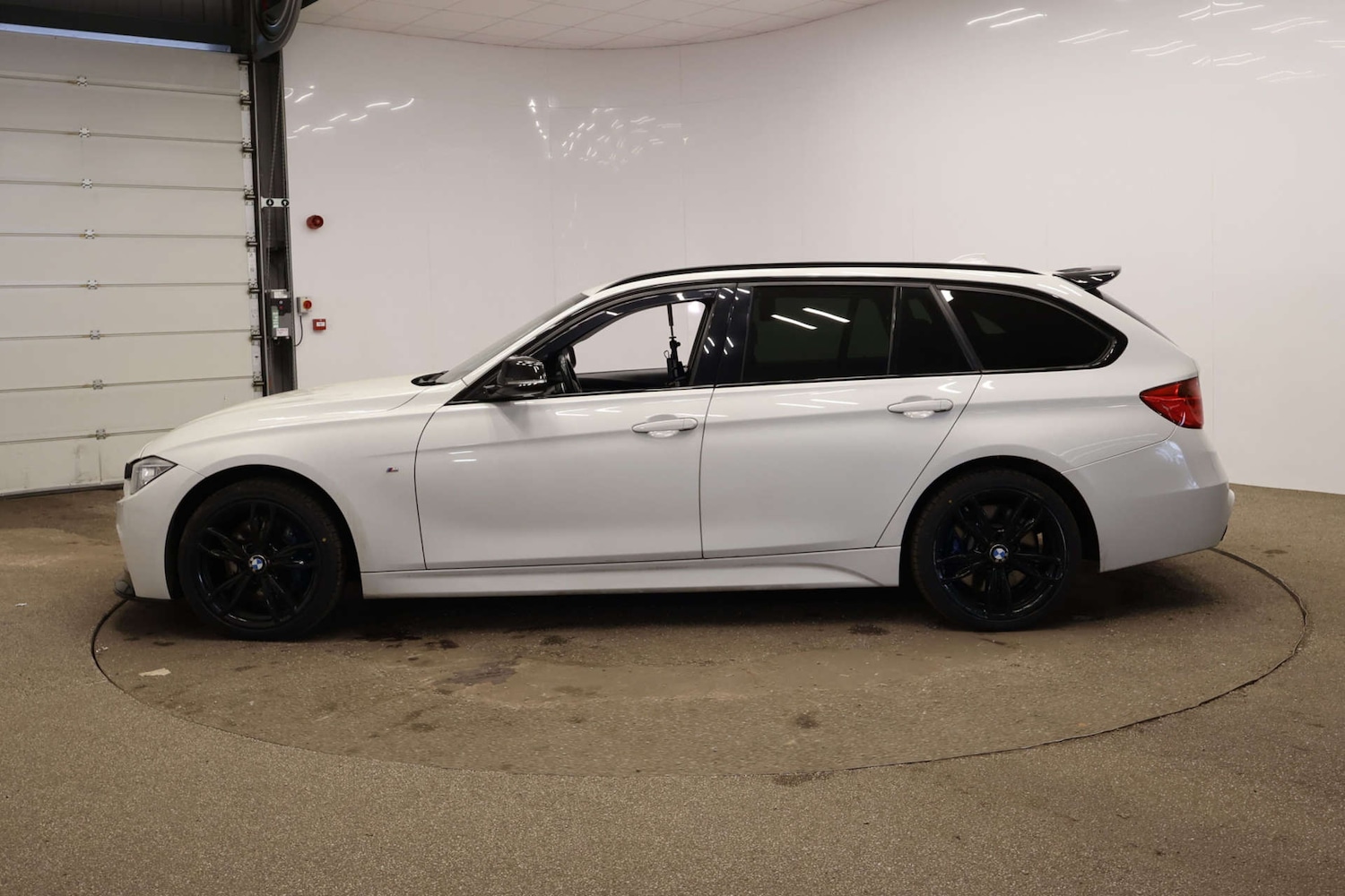 Used BMW 3 Series 2015 for sale - 77920716: Photo 8