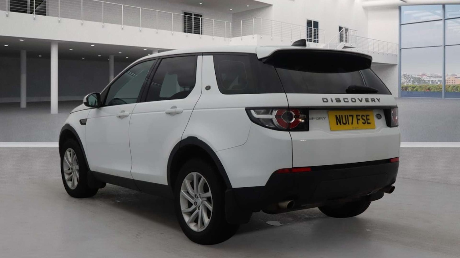Used Land Rover Discovery Sport 2017 for sale - 77224773: Photo 3