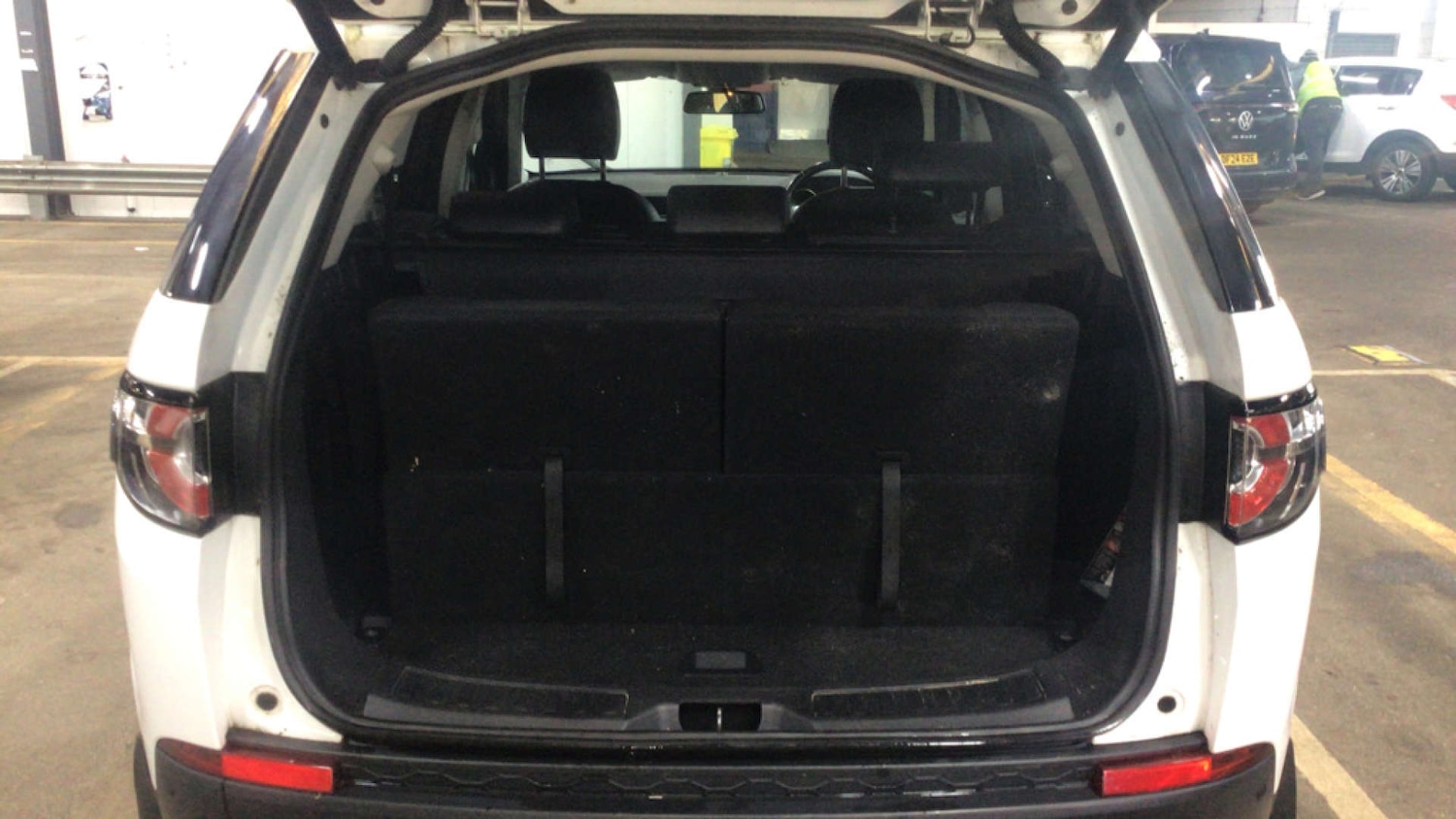 Used Land Rover Discovery Sport 2017 for sale - 77224773: Photo 7