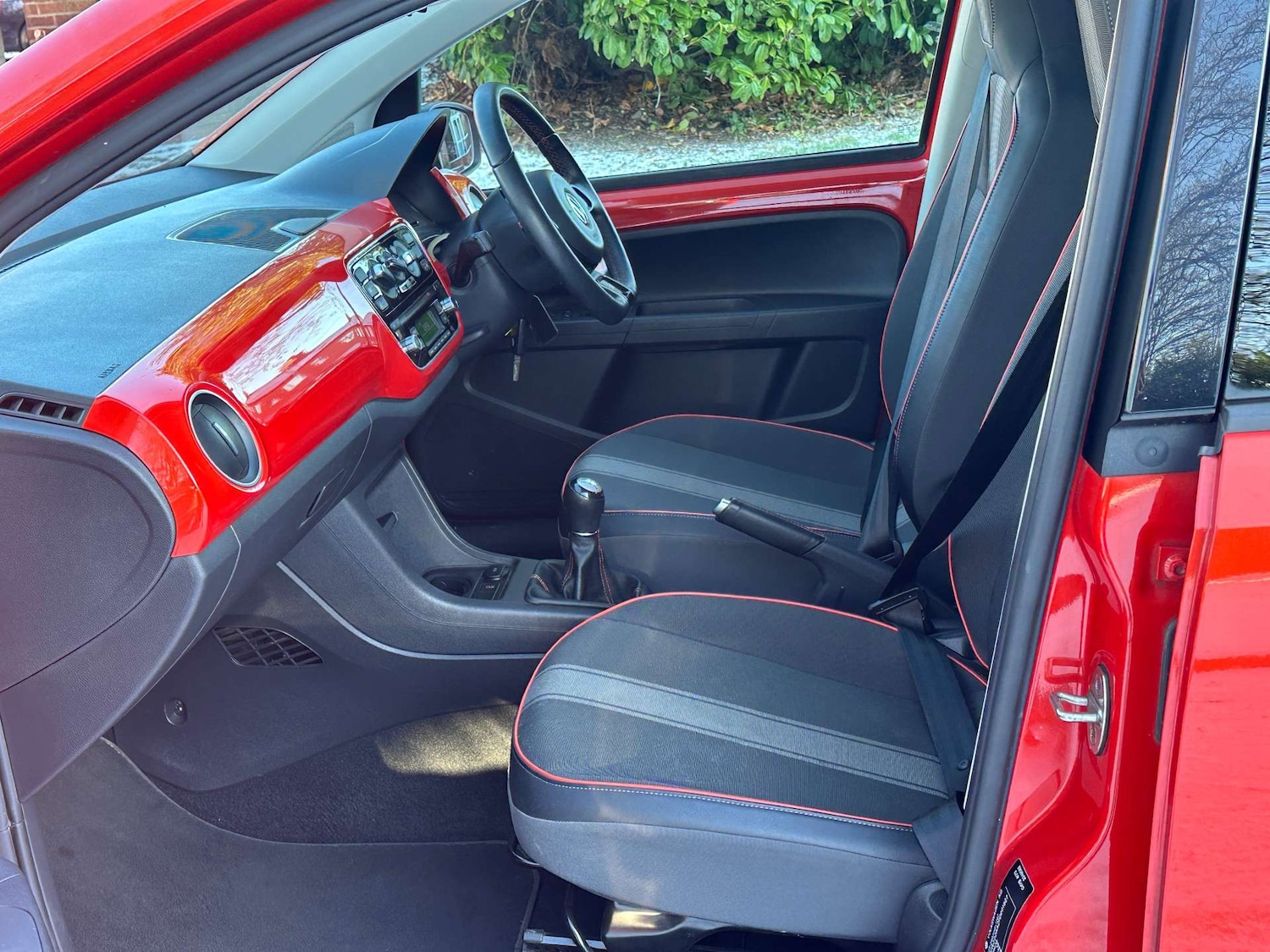 Used Volkswagen up! 2014 for sale - 77104172: Photo 25