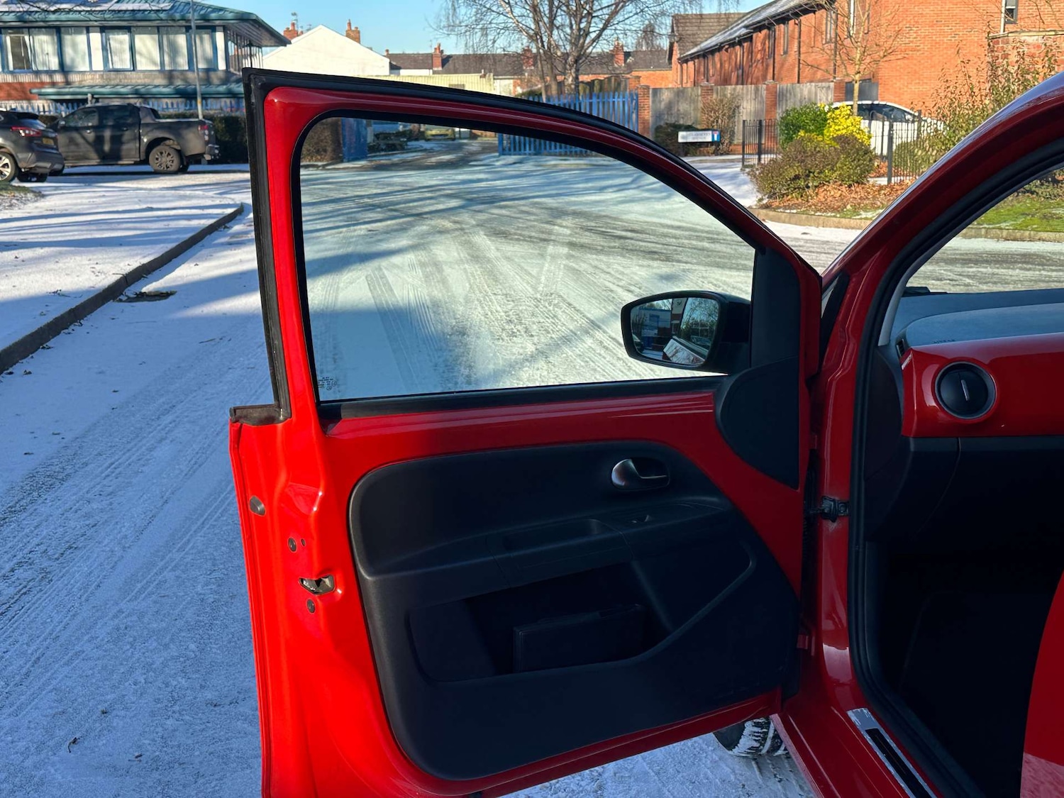 Used Volkswagen up! 2014 for sale - 77104172: Photo 26