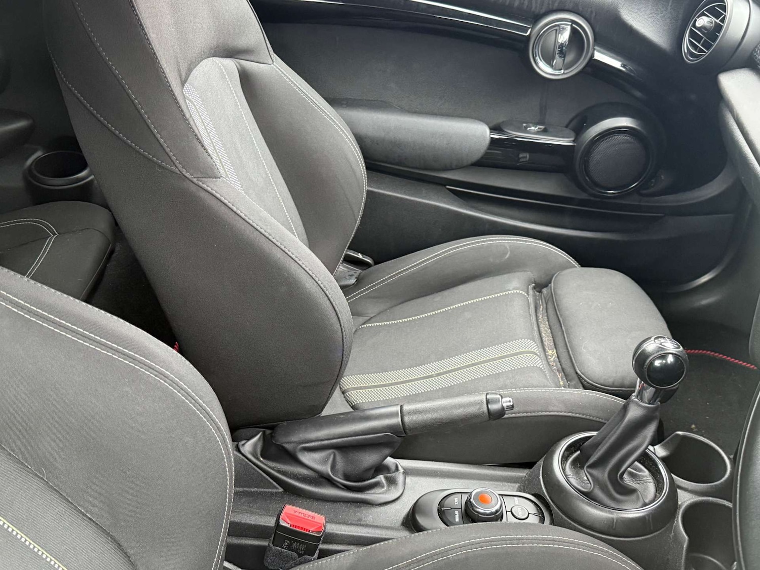 Used MINI Hatch 2021 for sale - 76469519: Photo 8