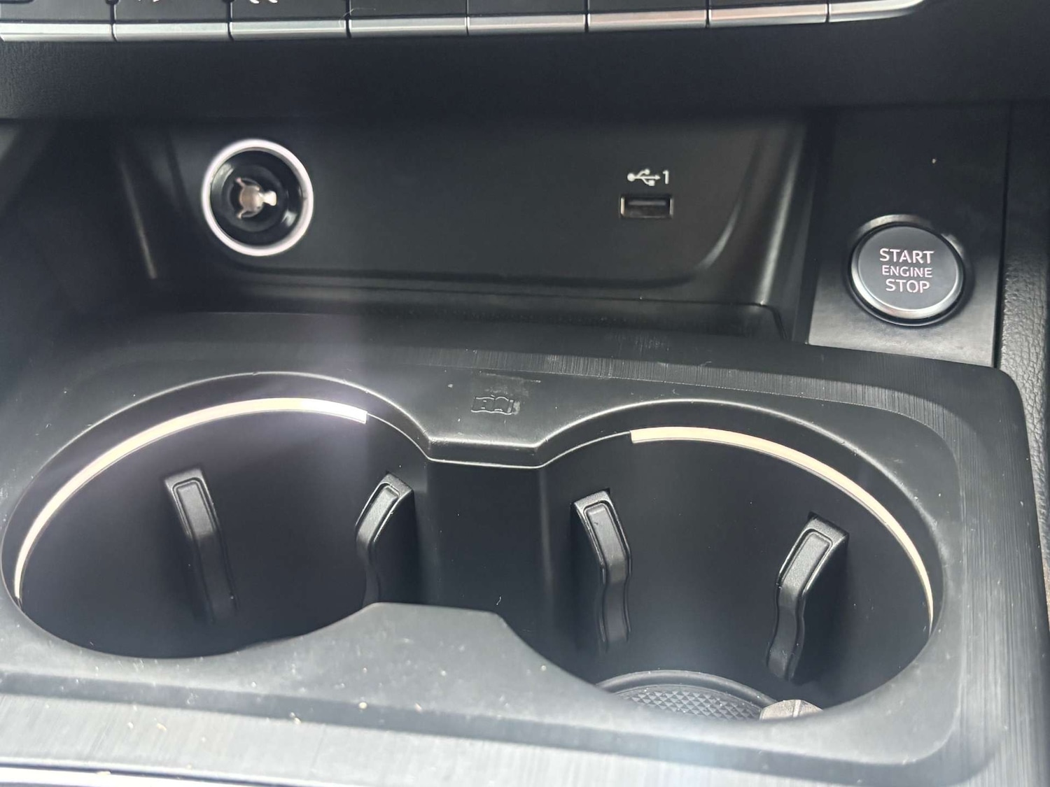 Used Audi A4 2018 for sale - 77247838: Photo 40