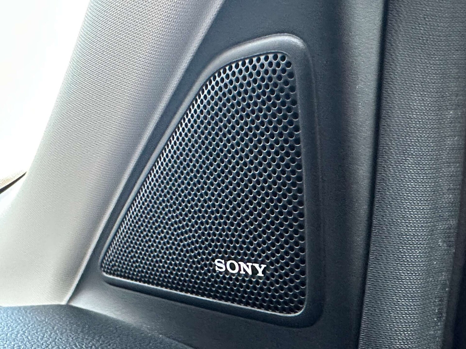 Used Ford Kuga 2016 for sale - 76393369: Photo 17