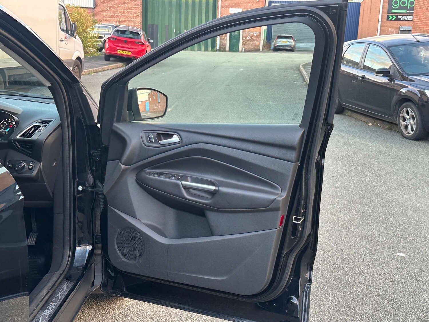 Used Ford Kuga 2016 for sale - 76393369: Photo 37