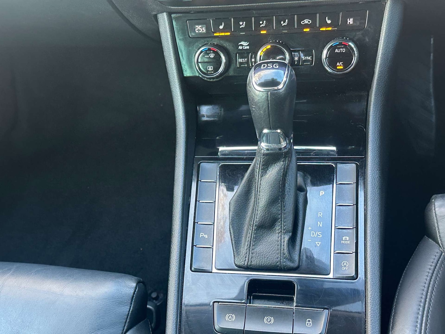 Used Skoda Superb 2019 for sale - 76666259: Photo 24