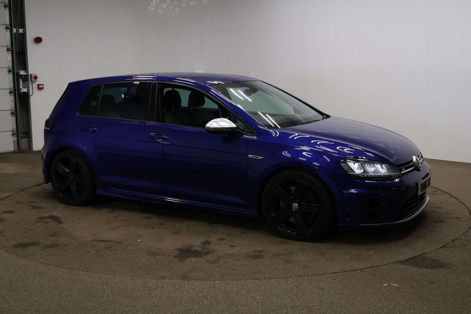 Used Volkswagen Golf 2016 for sale - 77073363: Photo 2