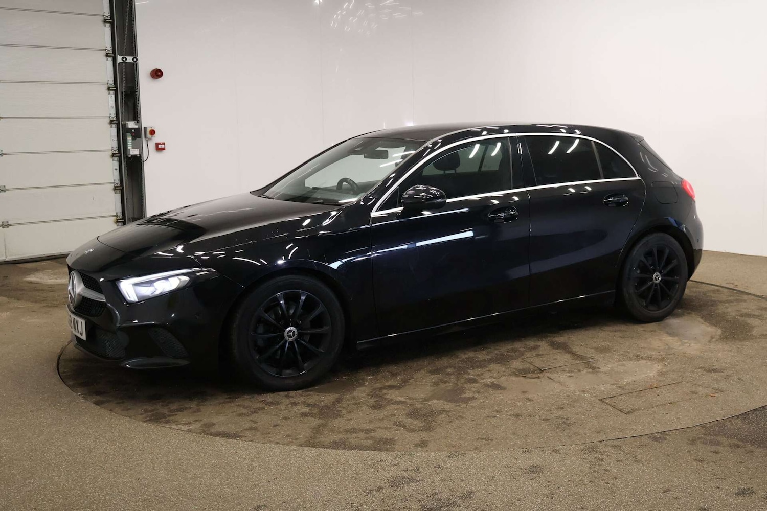 Used Mercedes-Benz A-Class 2019 for sale - 77261390: Photo 2