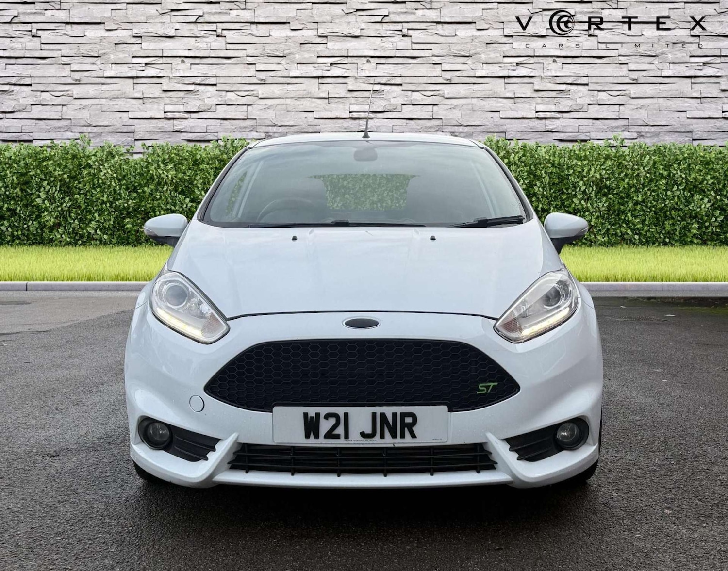 Used Ford Fiesta 2015 for sale - 77148652: Photo 2