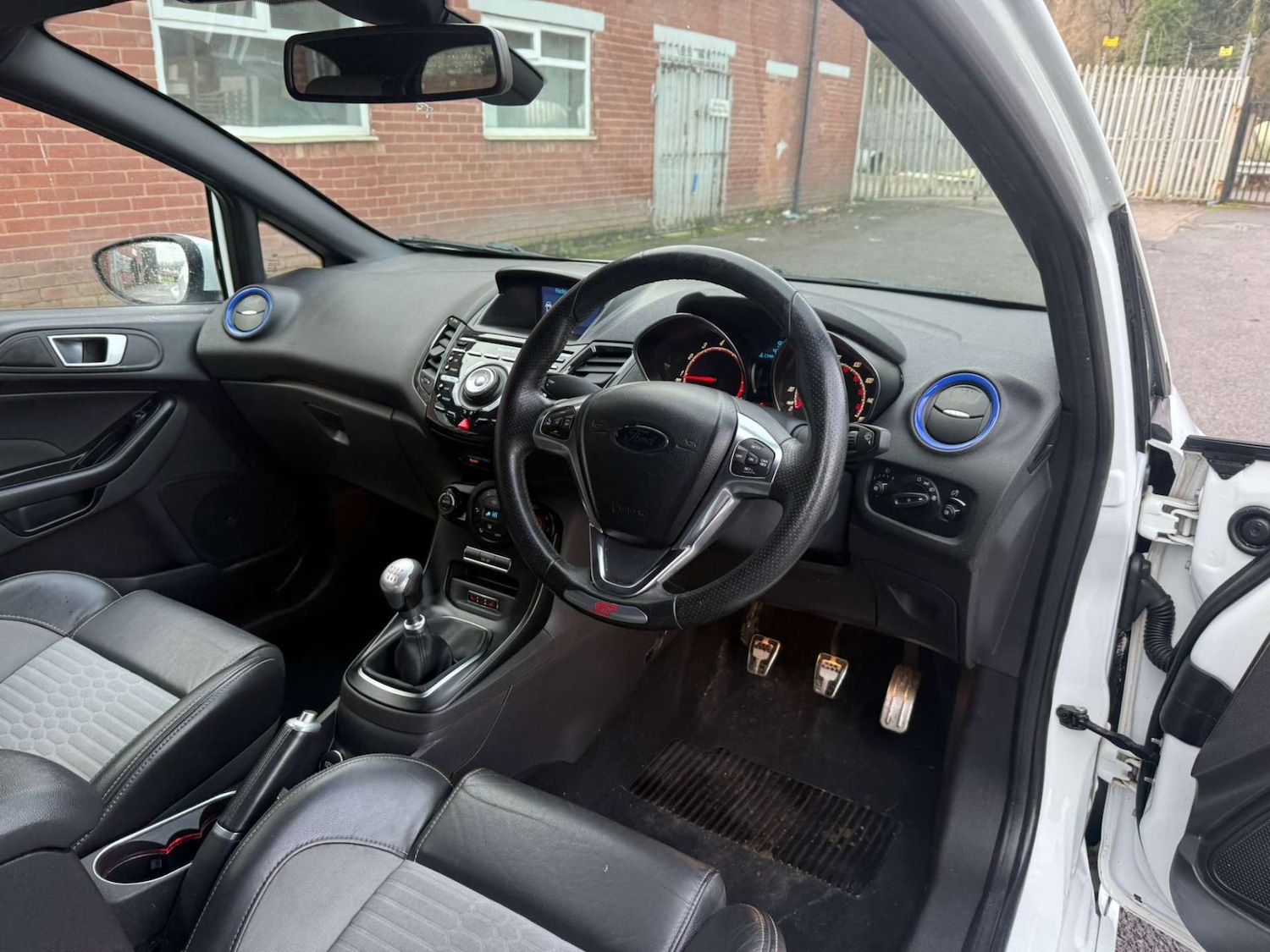 Used Ford Fiesta 2015 for sale - 77148652: Photo 30