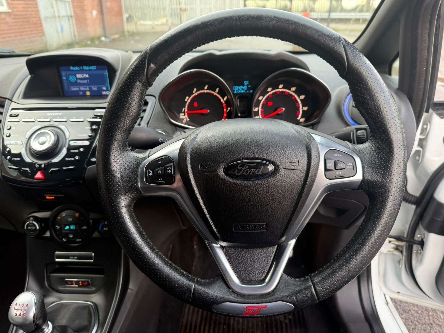 Used Ford Fiesta 2015 for sale - 77148652: Photo 32