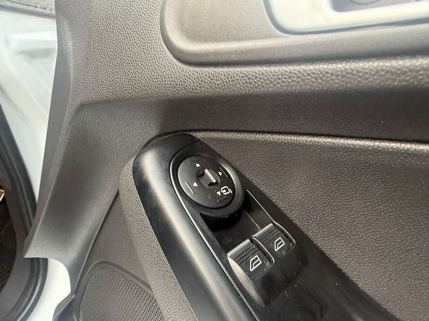 Used Ford Fiesta 2015 for sale - 77148652: Photo 38