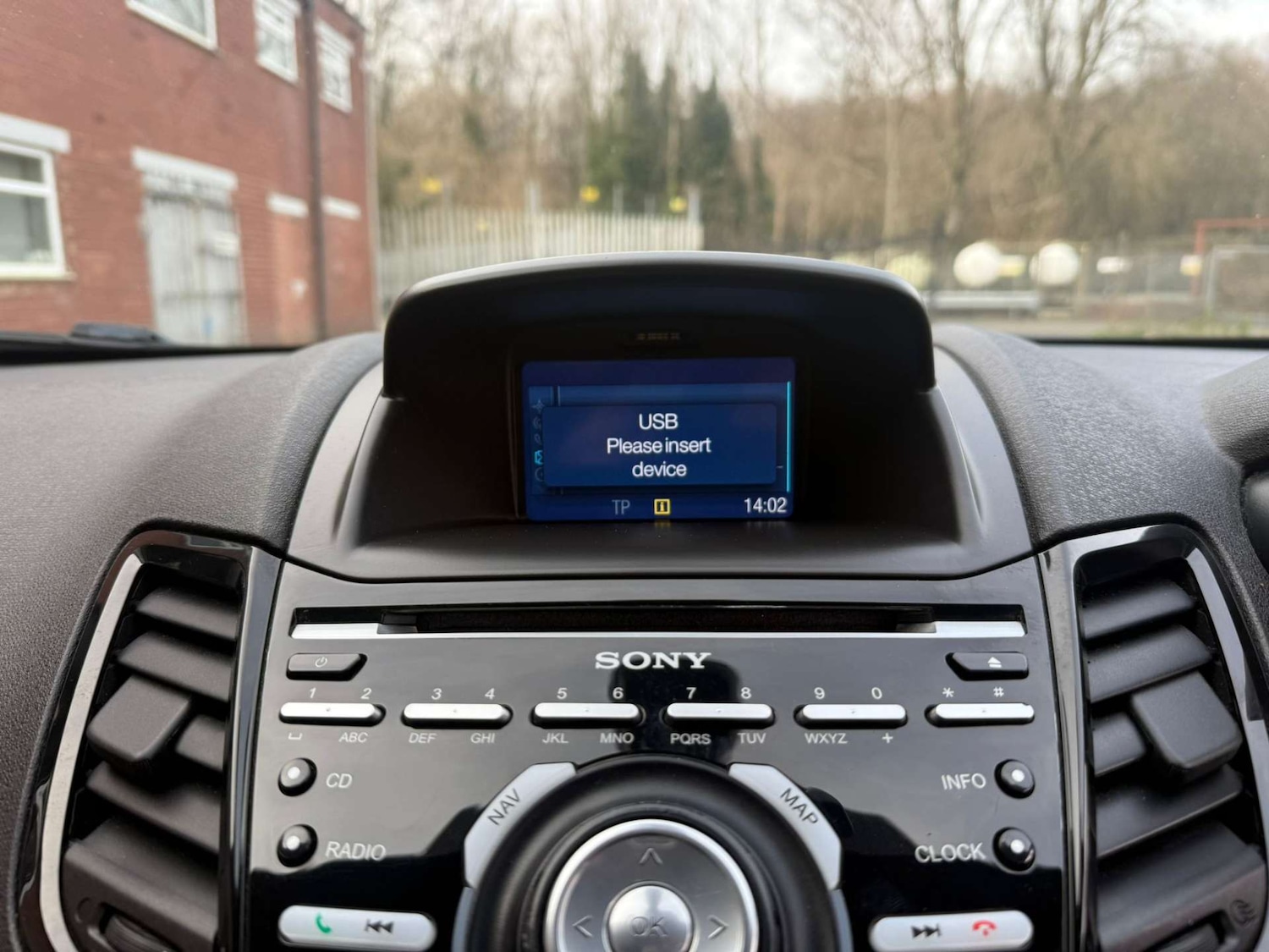 Used Ford Fiesta 2015 for sale - 77148652: Photo 42