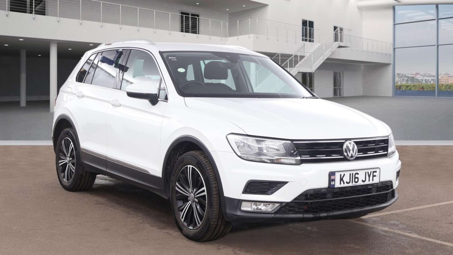 Used Volkswagen Tiguan 2016 for sale - 77569687: Photo 1