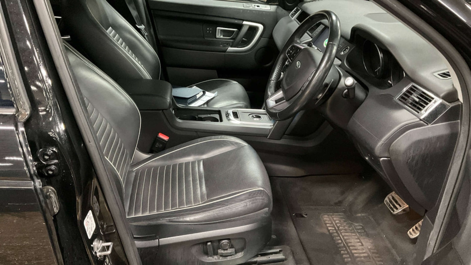 Used Land Rover Discovery Sport 2017 for sale - 77224778: Photo 9