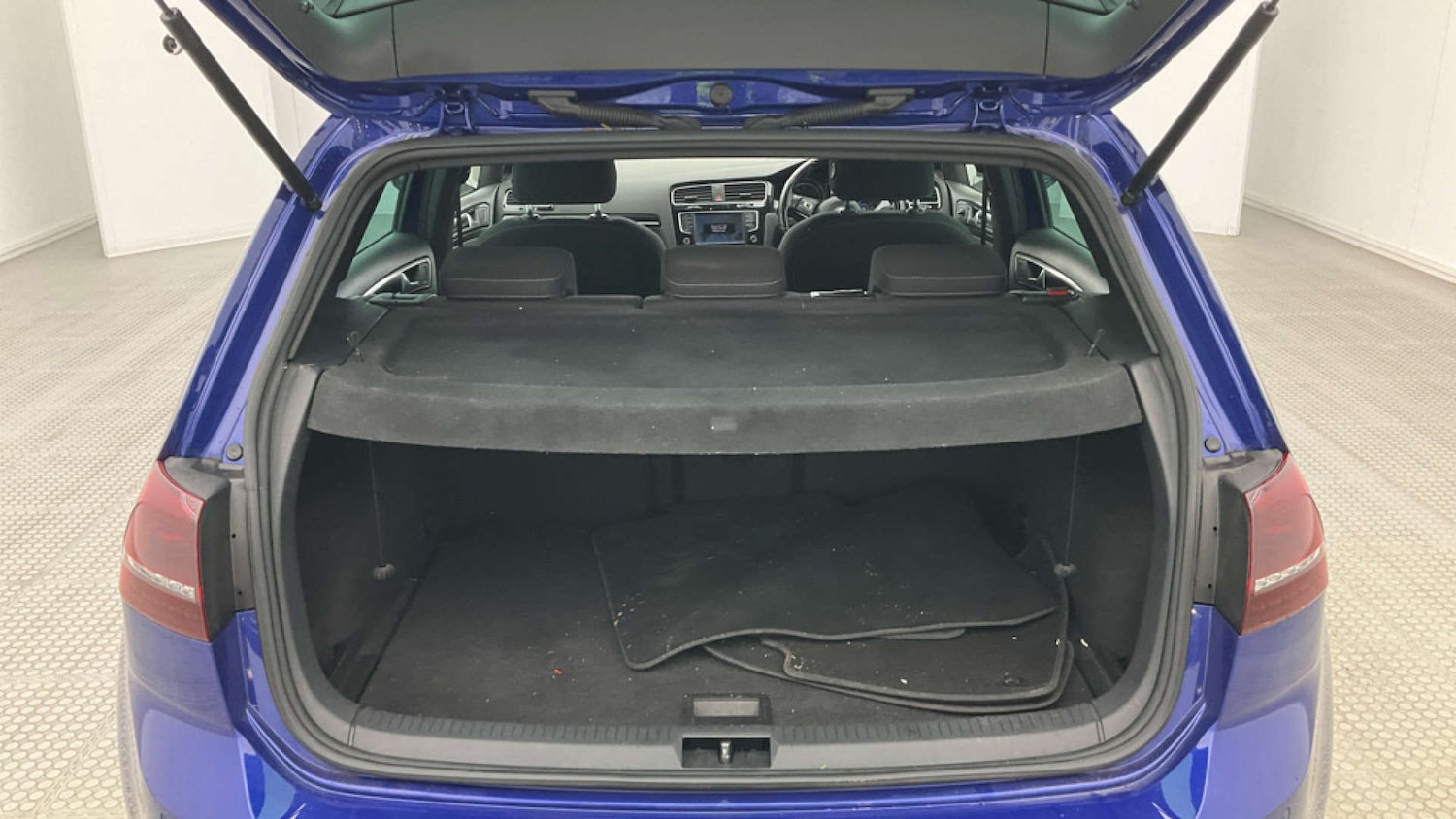 Used Volkswagen Golf 2016 for sale - 77406060: Photo 6