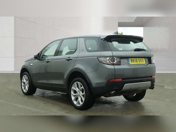 Used Land Rover Discovery Sport 2018 for sale - 78840160: Photo