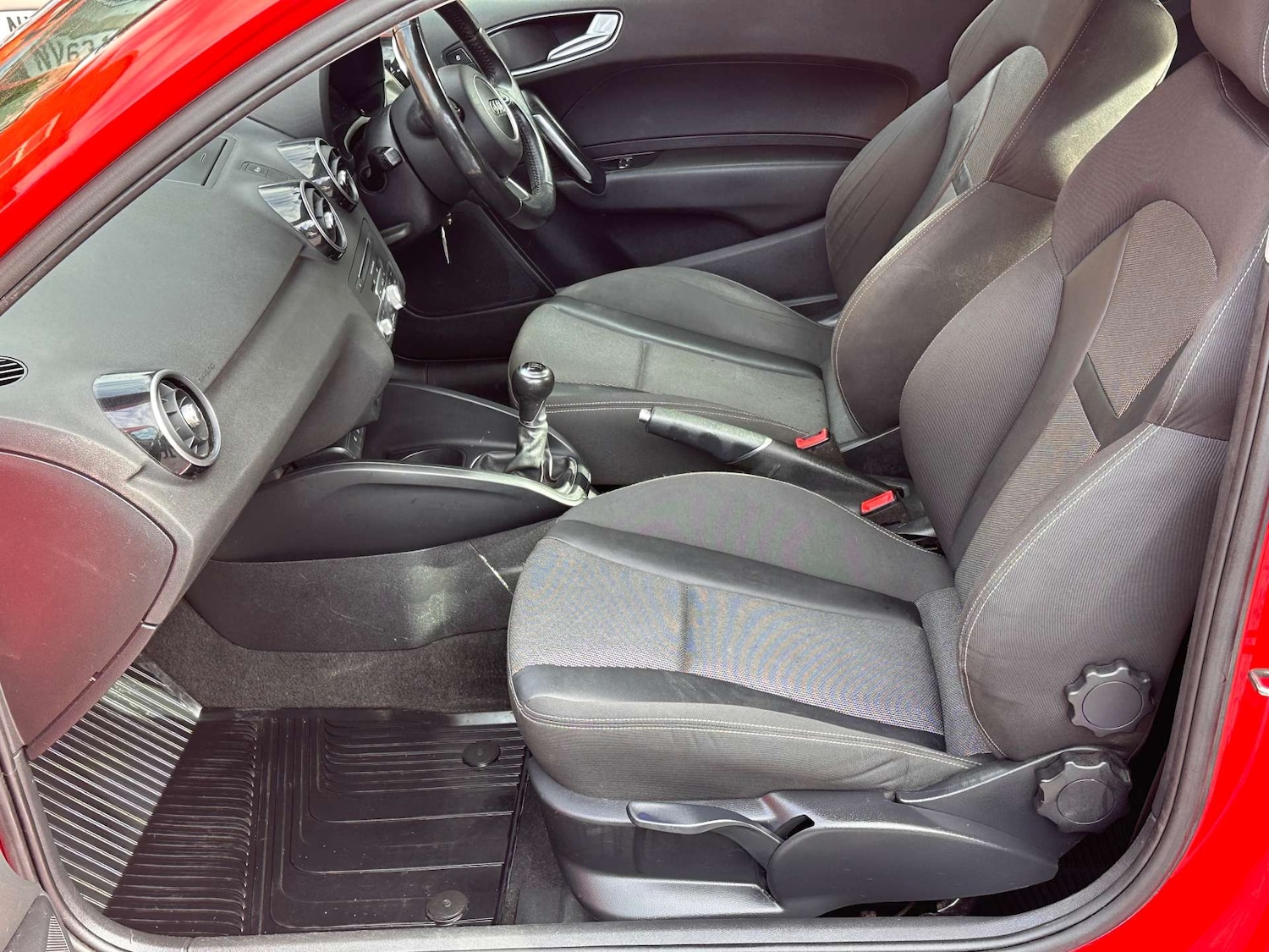 Used Audi A1 2015 for sale - 75870840: Photo 28