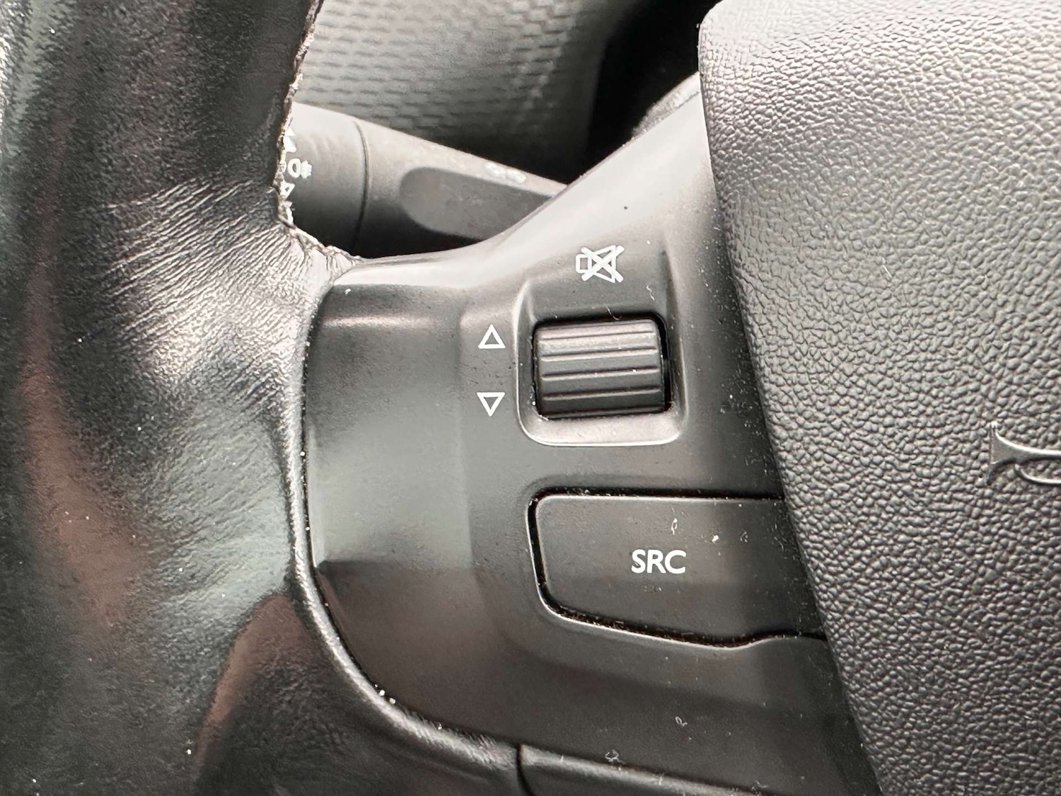 Used Peugeot 208 2016 for sale - 77148647: Photo 14