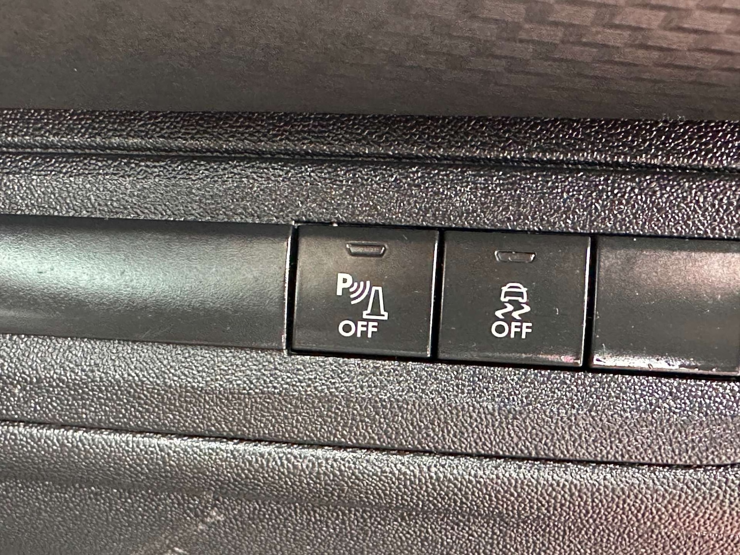 Used Peugeot 208 2016 for sale - 77148647: Photo 24