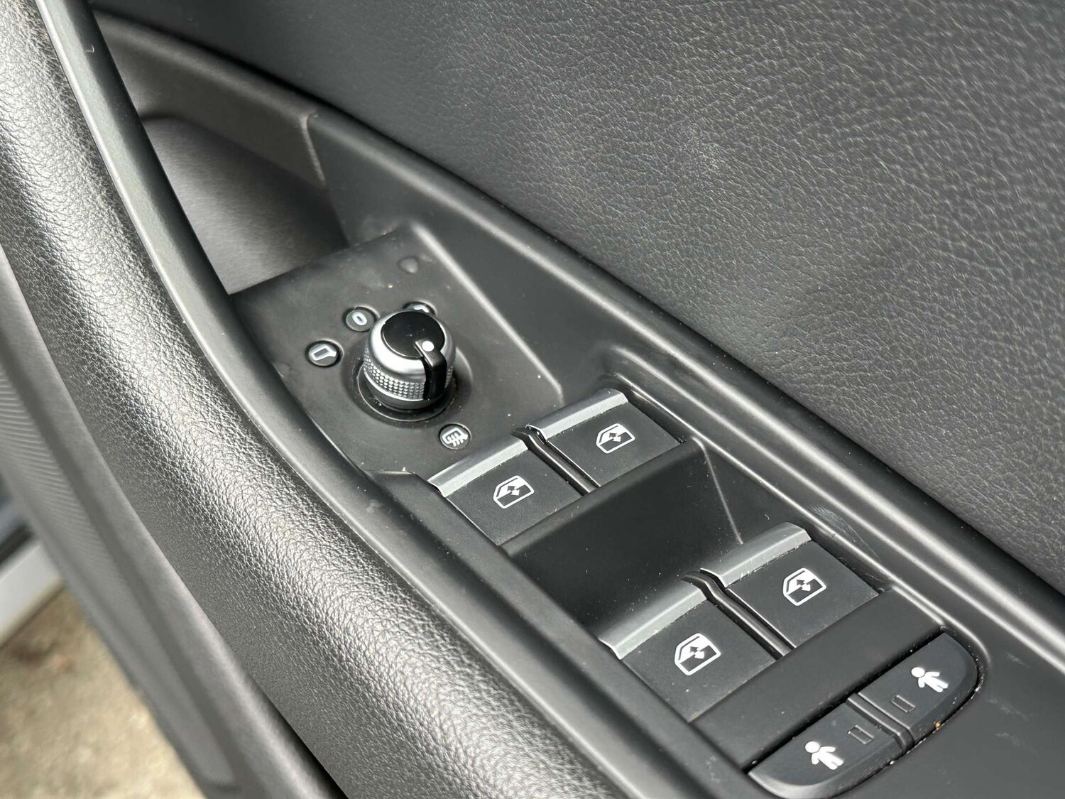 Used Audi A4 2016 for sale - 77366763: Photo 32