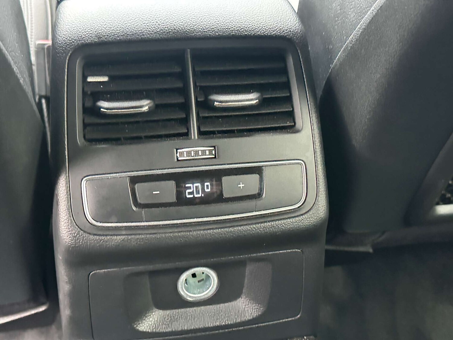 Used Audi A4 2016 for sale - 77366763: Photo 40