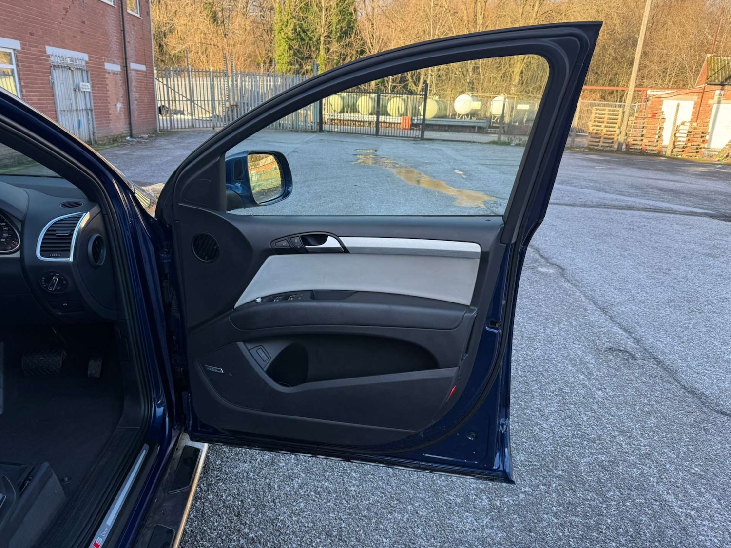 Used Audi Q7 2014 for sale - 77148646: Photo 30