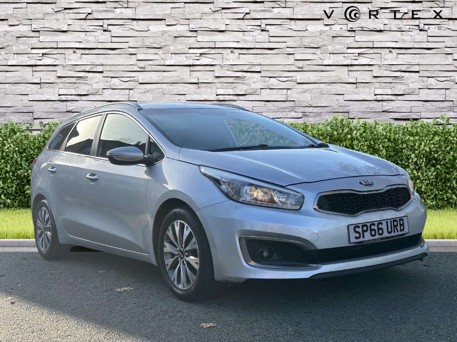 Used Kia Ceed 2016 for sale - 76220597: Photo 1
