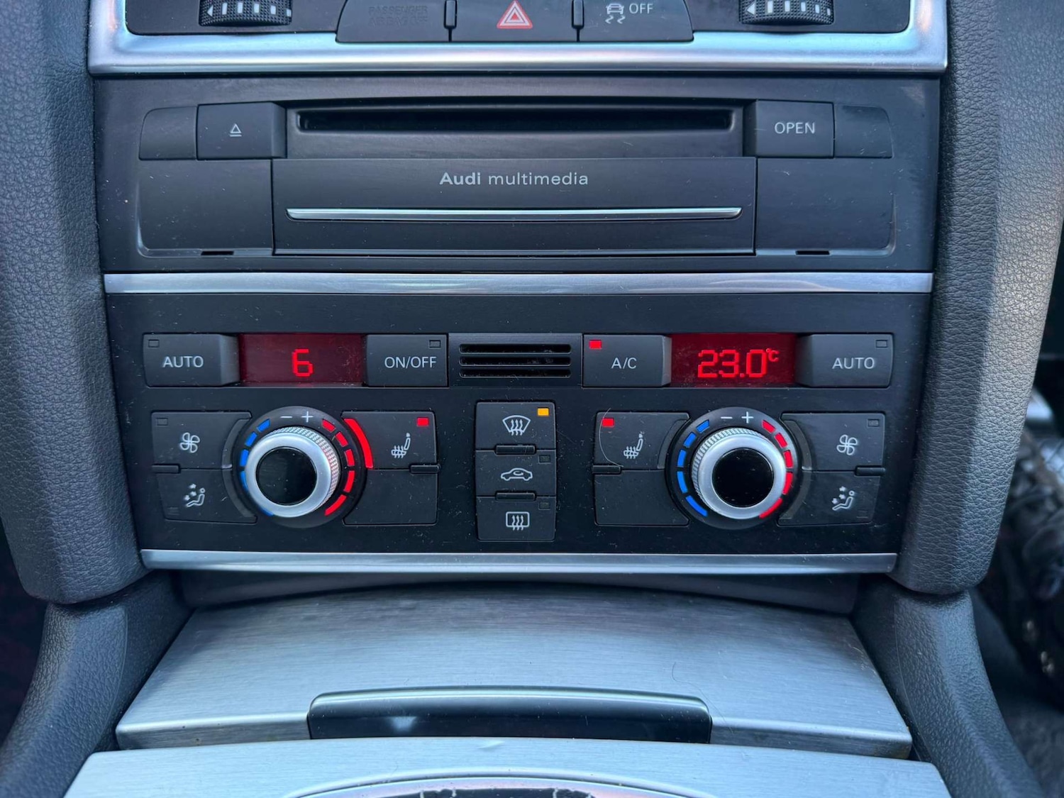 Used Audi Q7 2014 for sale - 77234123: Photo 27