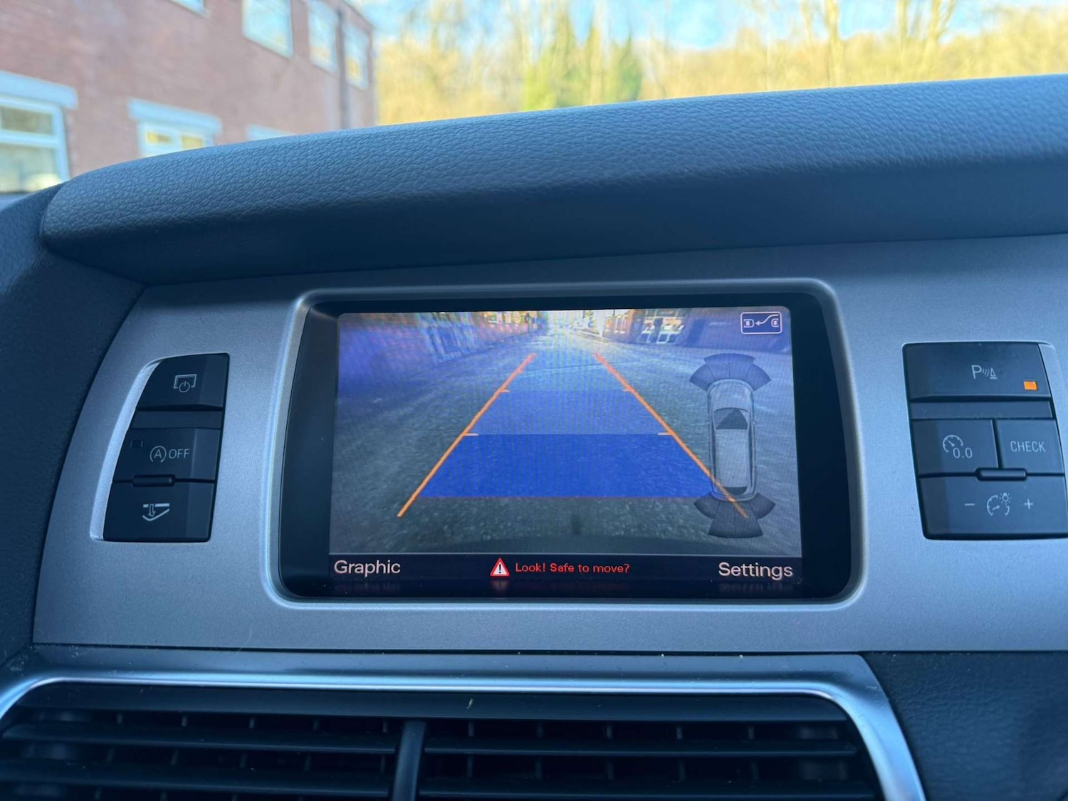 Used Audi Q7 2014 for sale - 77234123: Photo 37