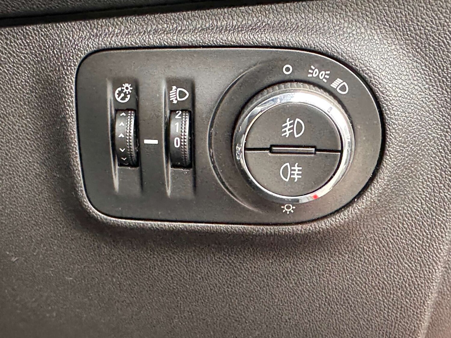 Used Vauxhall Corsa 2017 for sale - 76277418: Photo 24