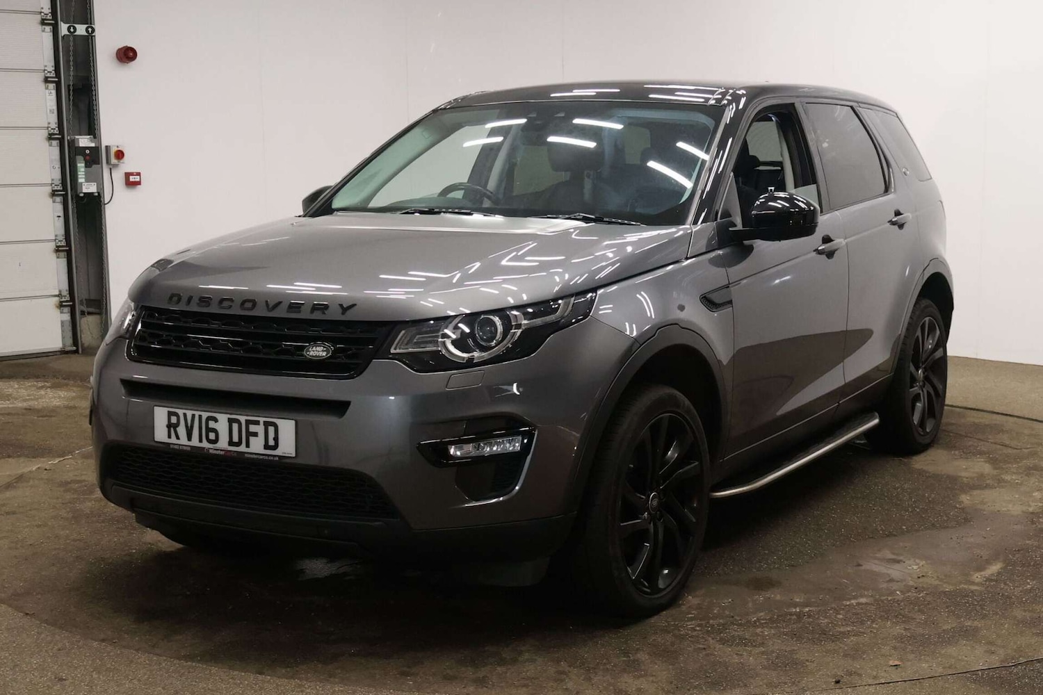 Used Land Rover Discovery Sport 2016 for sale - 77342159: Photo 2