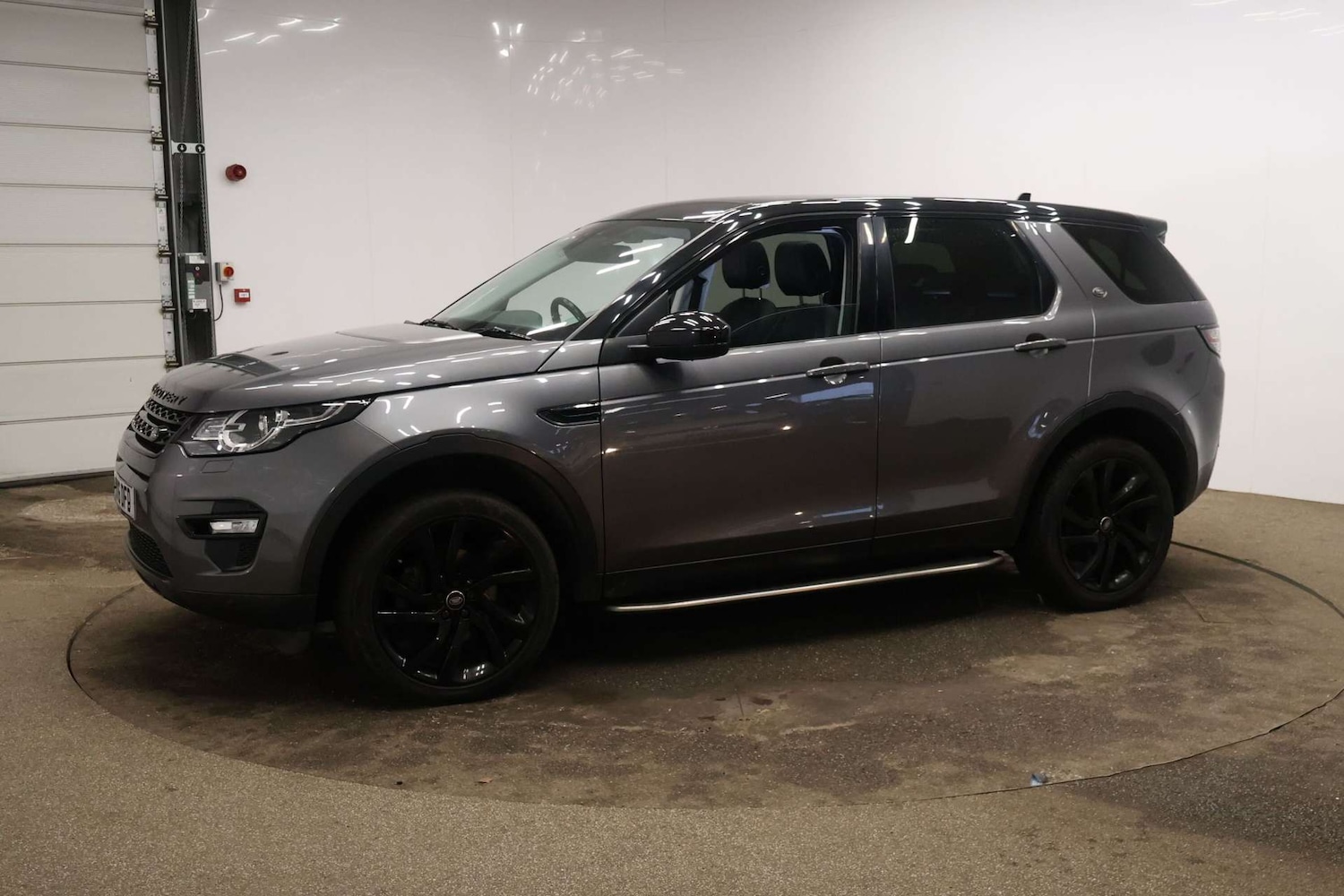 Used Land Rover Discovery Sport 2016 for sale - 77342159: Photo 3