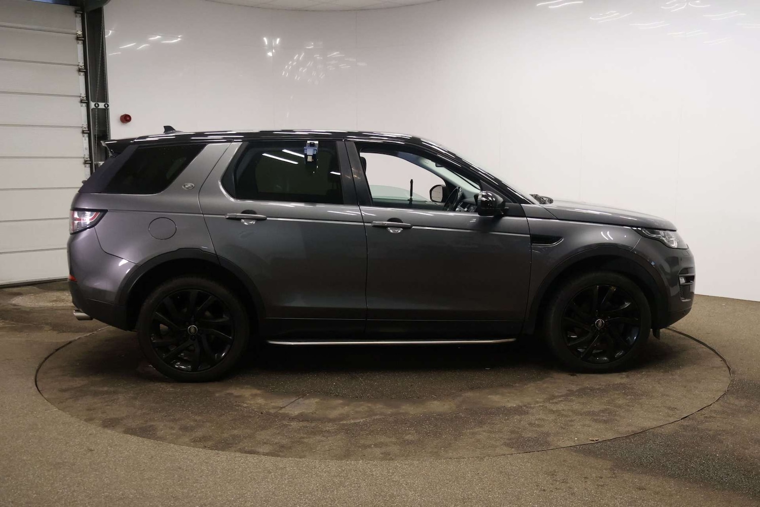 Used Land Rover Discovery Sport 2016 for sale - 77342159: Photo 4