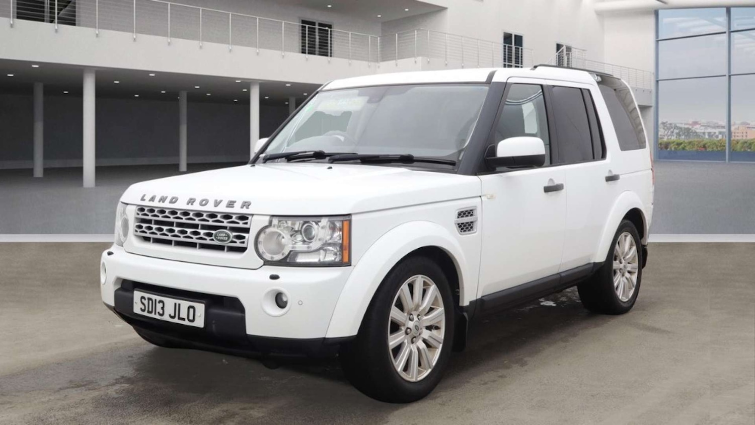 Used Land Rover Discovery 2013 for sale - 77195826: Photo 2