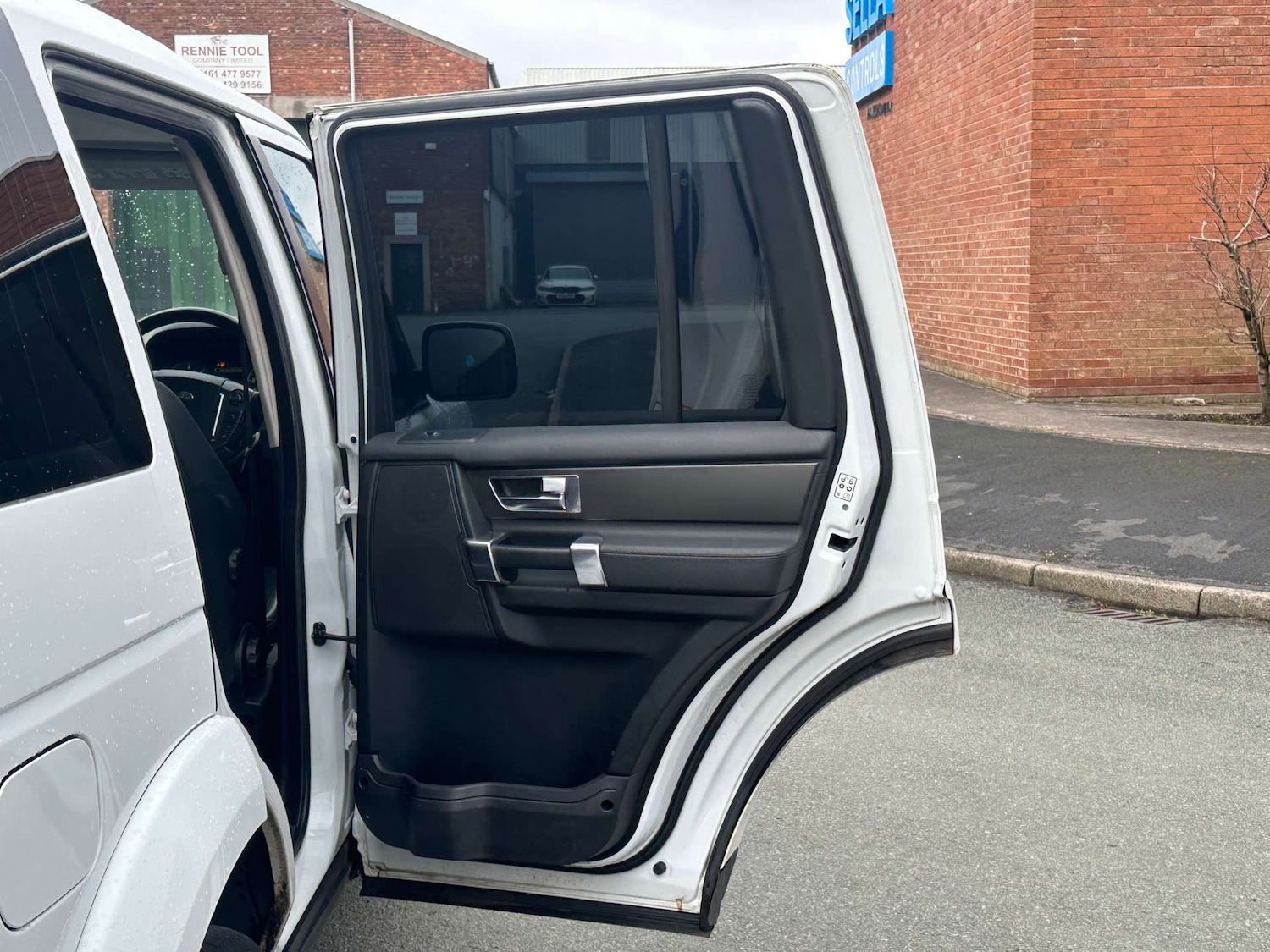 Used Land Rover Discovery 2013 for sale - 77195826: Photo 40