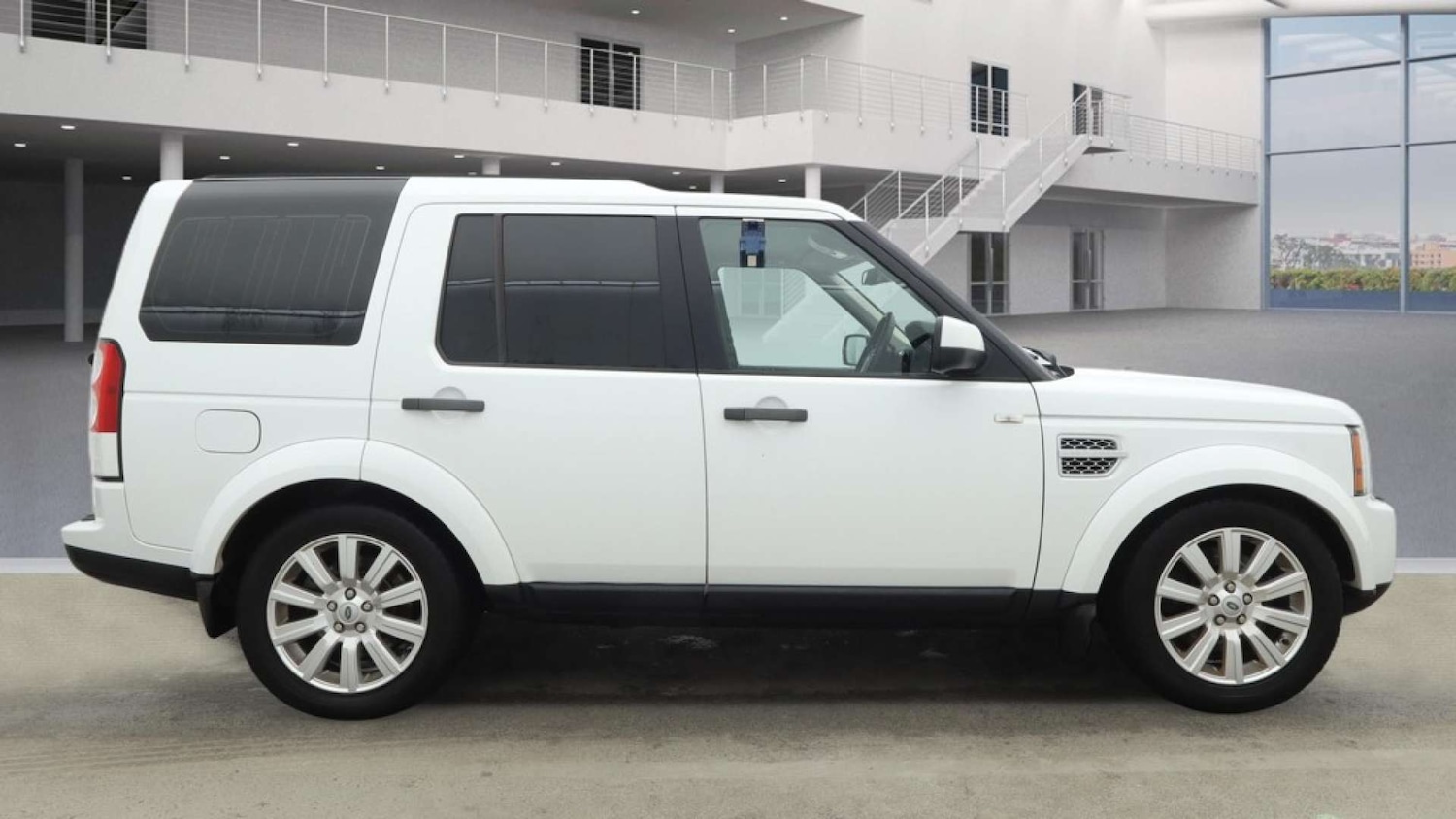 Used Land Rover Discovery 2013 for sale - 77195826: Photo 5