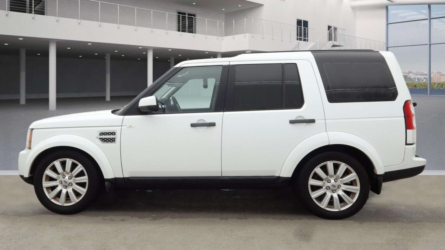 Used Land Rover Discovery 2013 for sale - 77195826: Photo 6