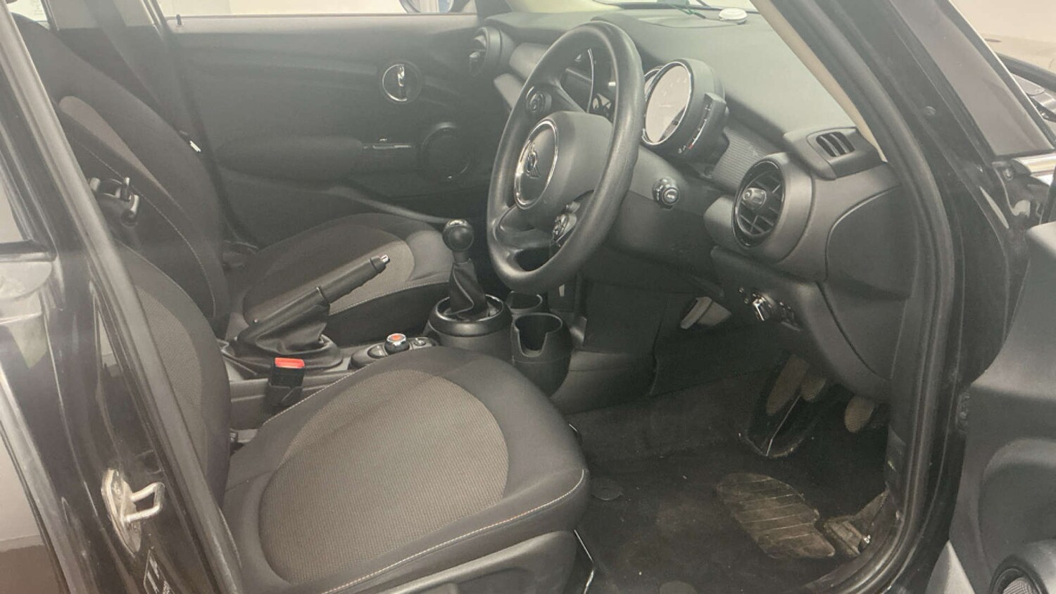 Used MINI Hatch 2019 for sale - 78068136: Photo 9