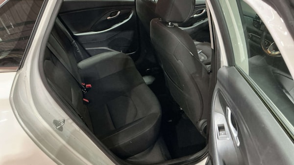 Used Hyundai i30 2019 for sale - 76277417: Photo 7