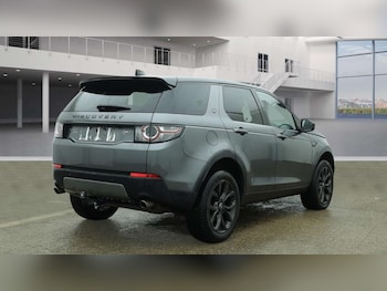 Used Land Rover Discovery Sport 2018 for sale - 78835731: Photo