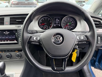 Used Volkswagen Golf 2015 for sale - 77789327: Photo