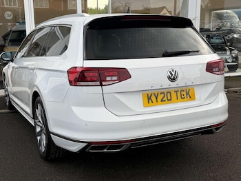 Used Volkswagen Passat 2020 for sale - 76836992: Photo