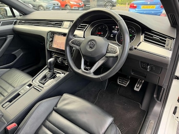Used Volkswagen Passat 2020 for sale - 76836992: Photo