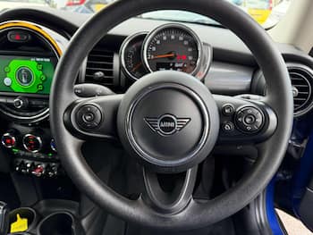 Used MINI Hatch 2019 for sale - 79668351: Photo