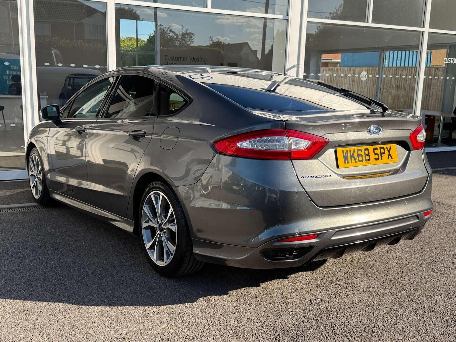 Used Ford Mondeo 2018 for sale - 76769507: Photo 2