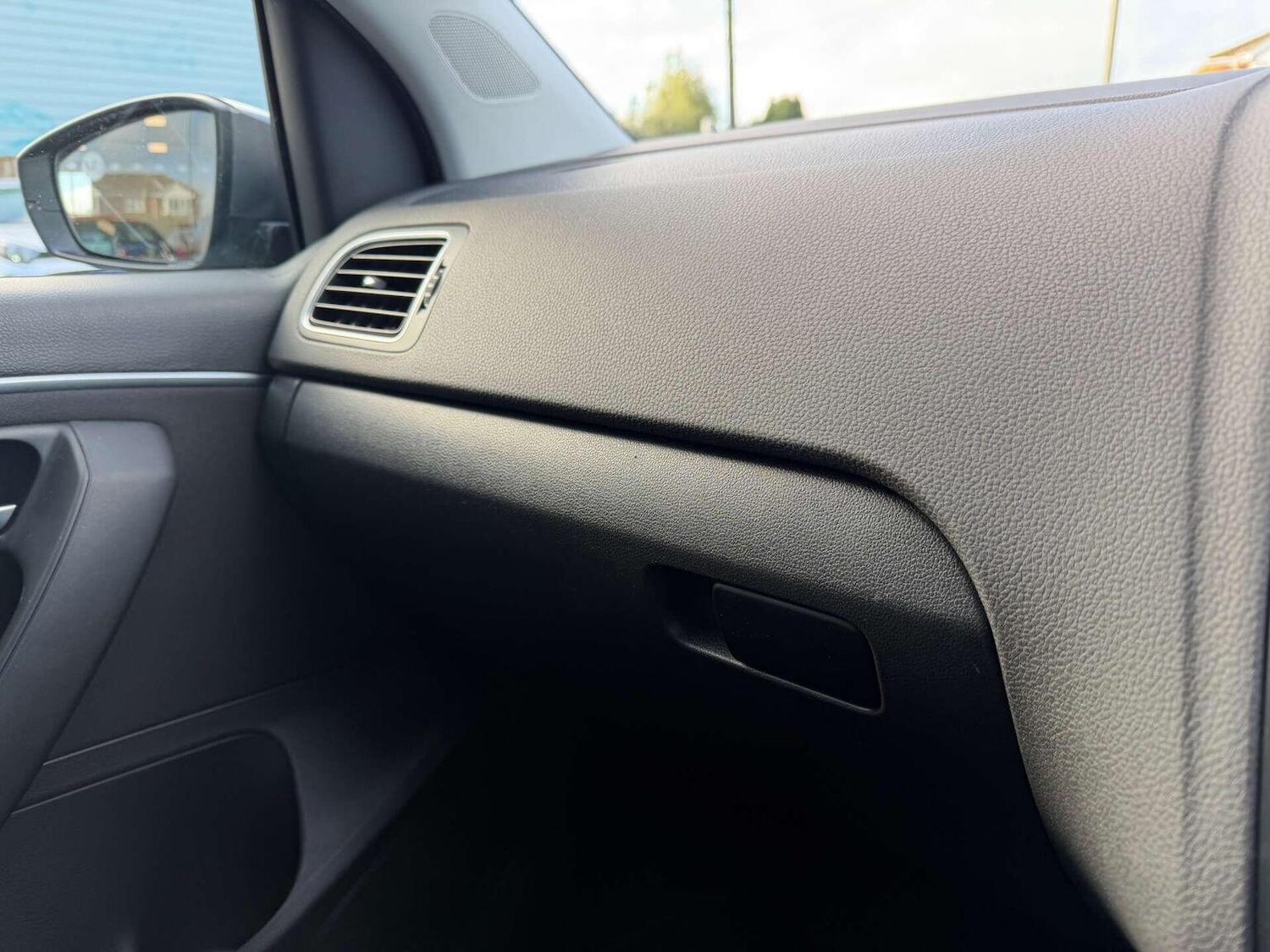 Used Volkswagen Polo 2017 for sale - 76741342: Photo 18