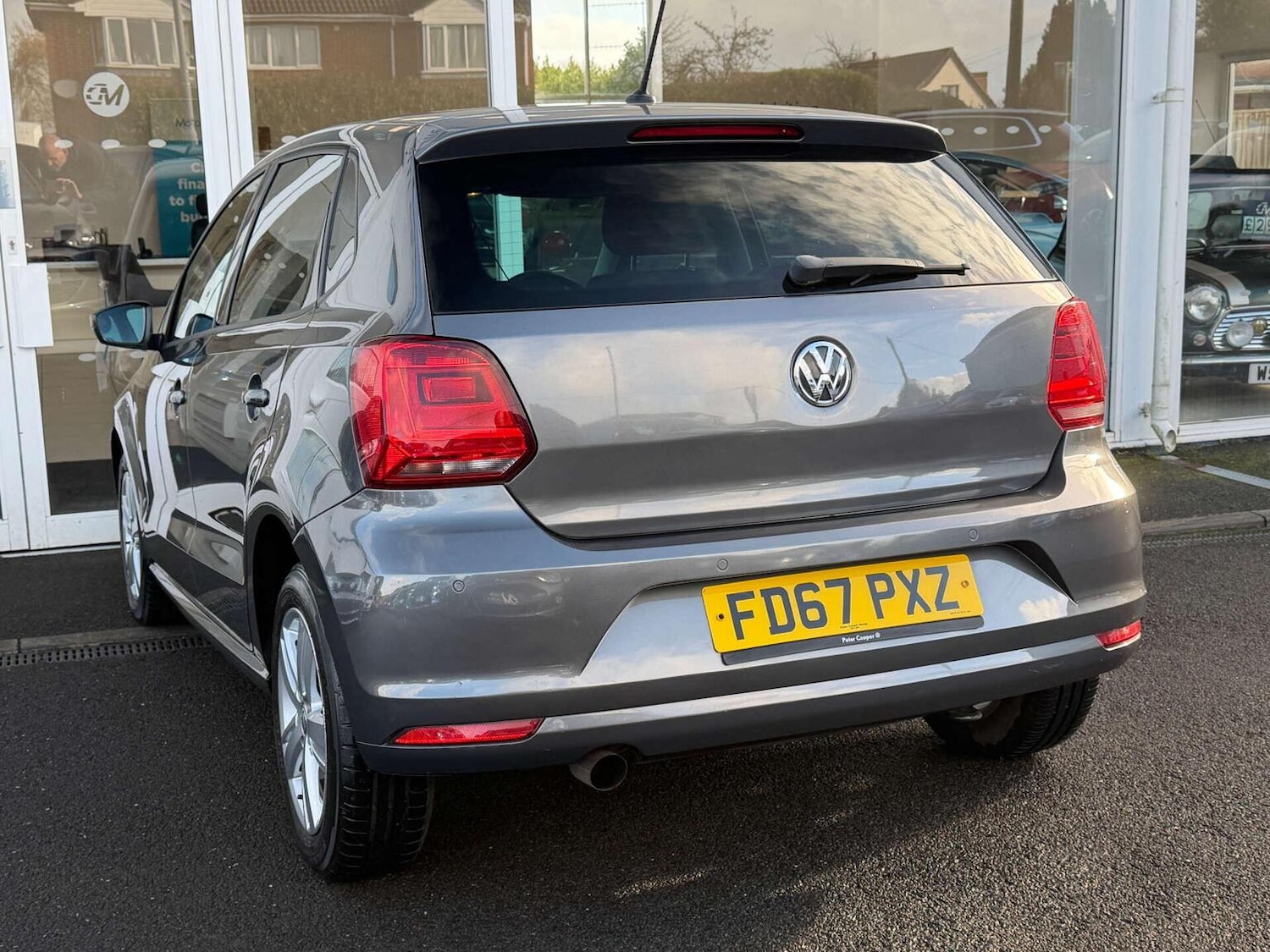 Used Volkswagen Polo 2017 for sale - 76741342: Photo 2