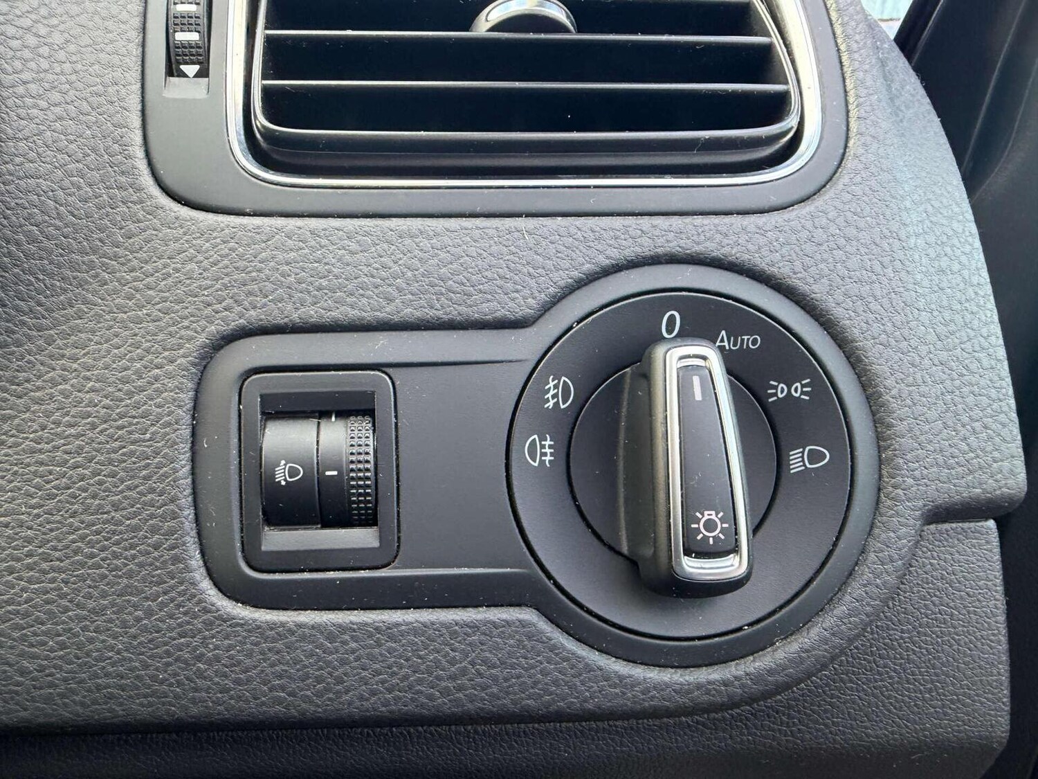 Used Volkswagen Polo 2017 for sale - 76741342: Photo 21